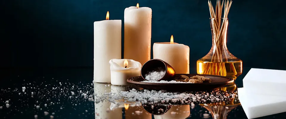 Petroleum wax candle